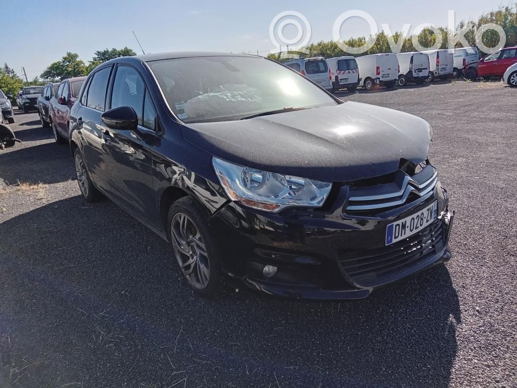 Citroen C4 II Etujarrusatula 