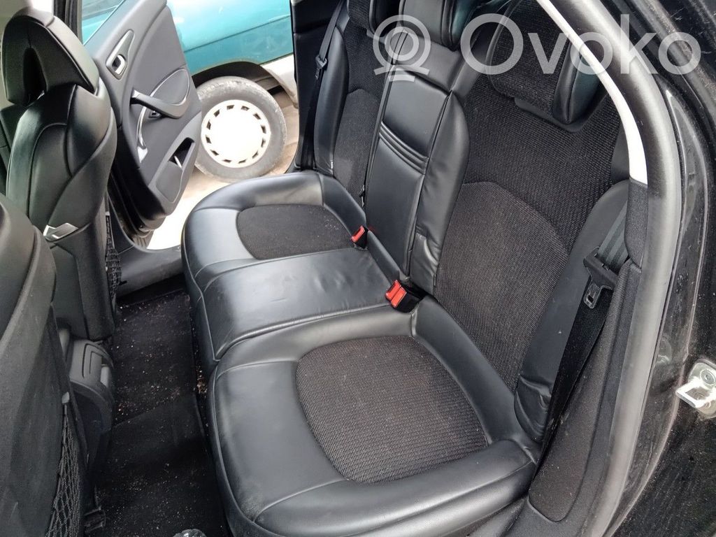 Rear seat