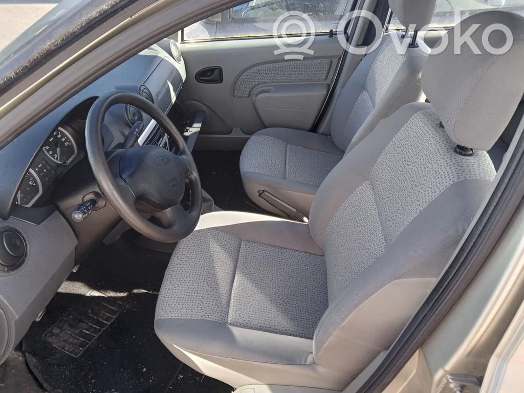 Dacia Logan I Cinturón delantero 
