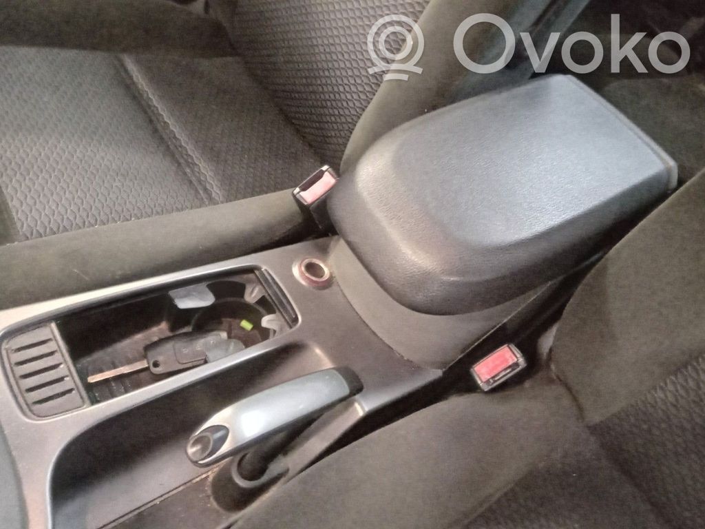Ford C-MAX I Armrest 