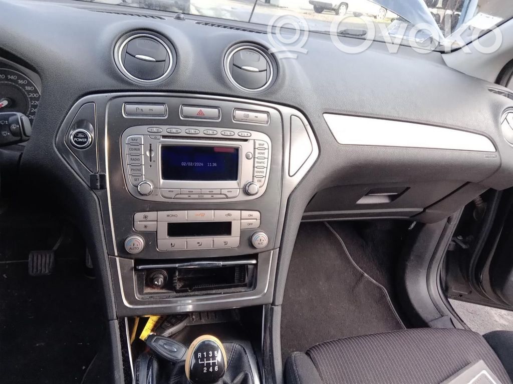 Ford Mondeo MK IV Juego guantera 