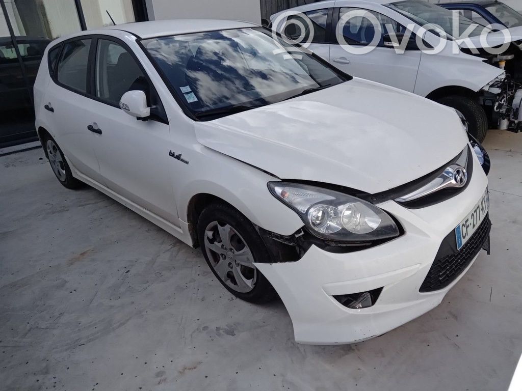 Hyundai i30 Zacisk hamulcowy przedni 