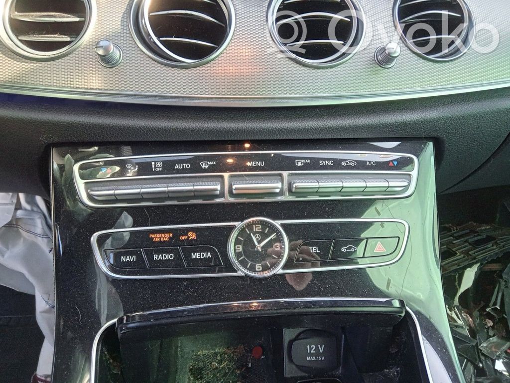 Mercedes-Benz E W213 Climate control unit 