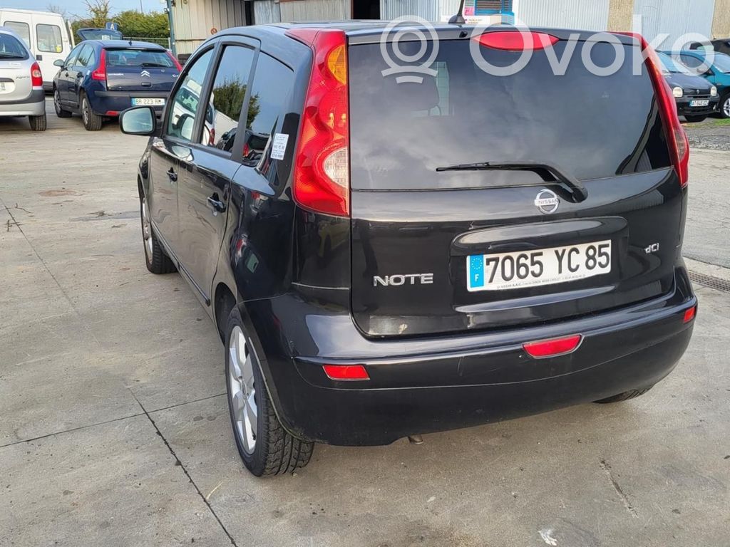 Nissan Note (E11) Third/center stoplight 
