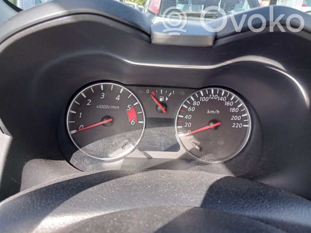 Nissan Note (E11) Geschwindigkeitsmesser Cockpit 