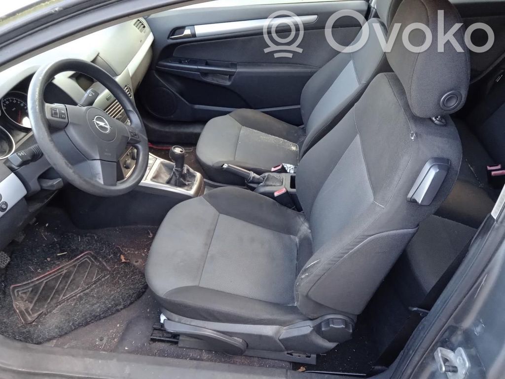 Opel Astra H Pas bezpieczeństwa fotela przedniego 