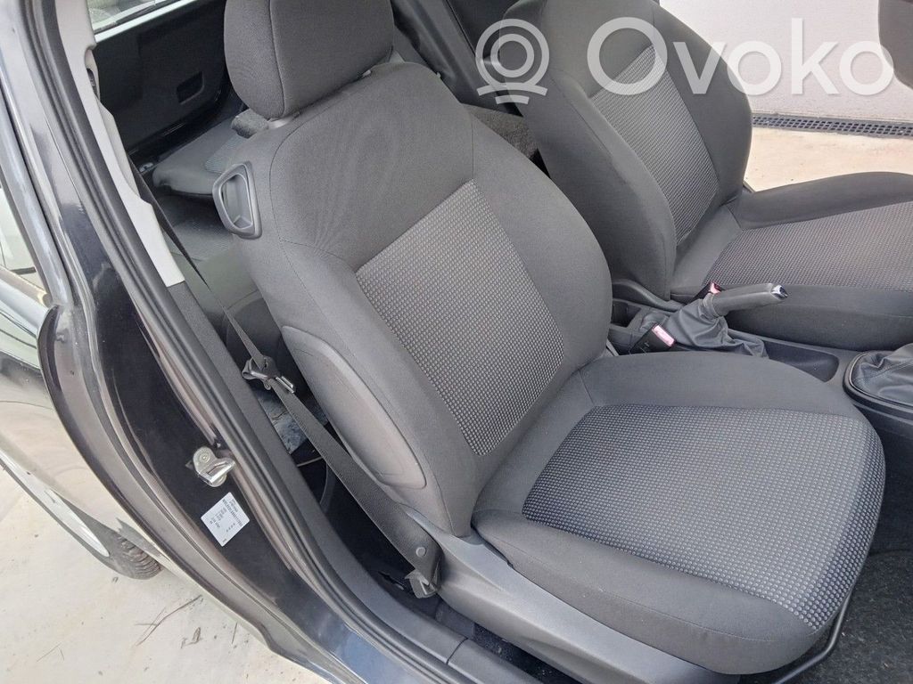 Opel Corsa D Cinturón delantero 