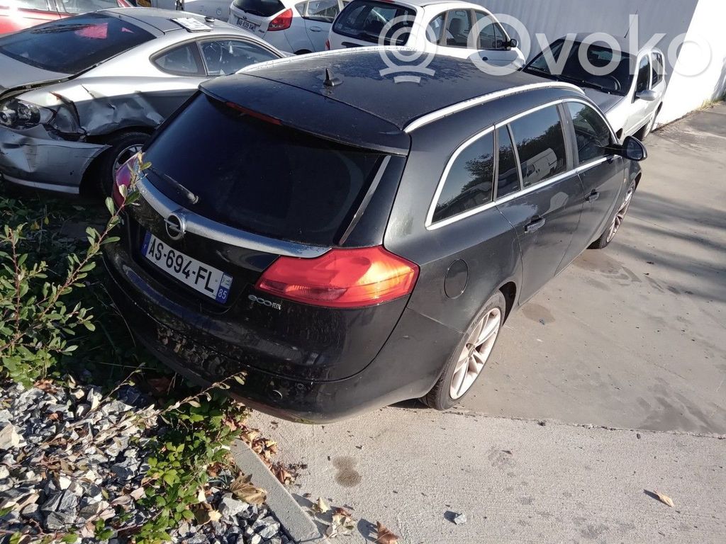 Opel Insignia A Przełącznik / Przycisk otwierania klapy bagażnika 