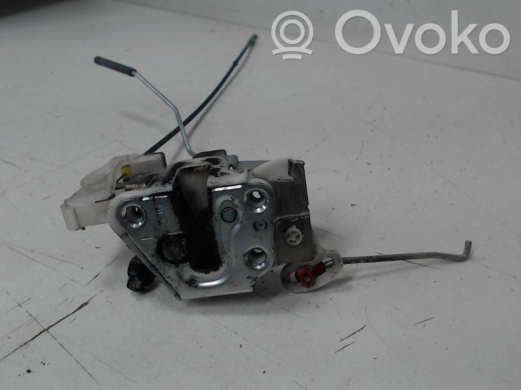 Peugeot 107 Priekšpusē slēdzene 