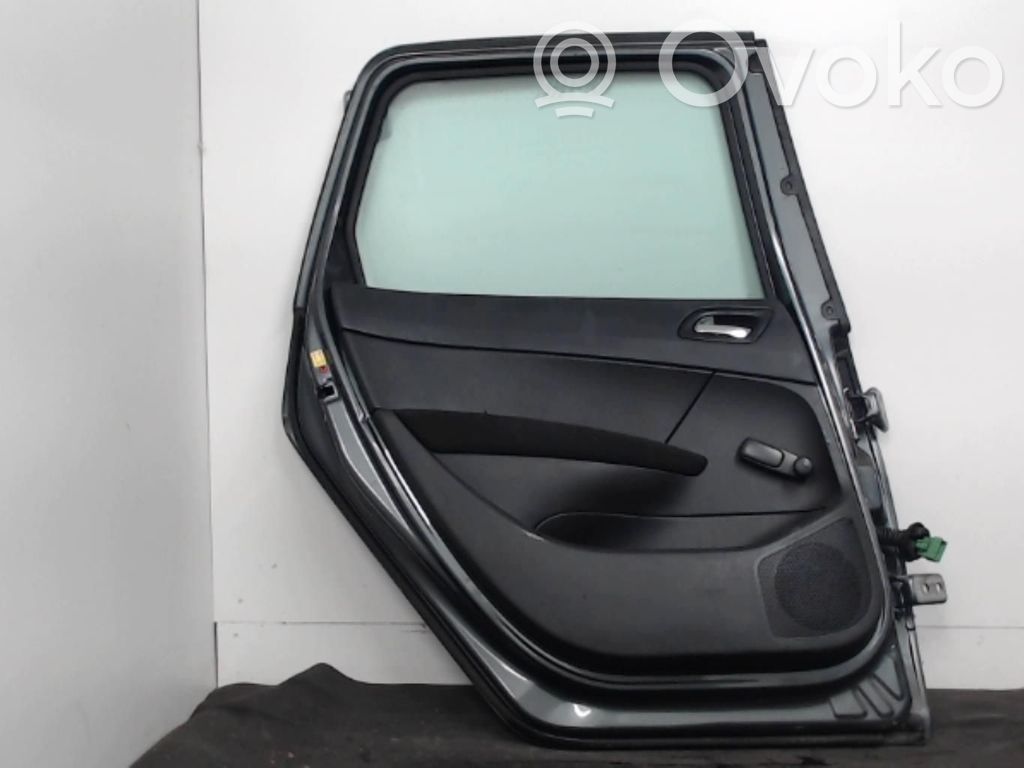 Puerta trasera   9006R8