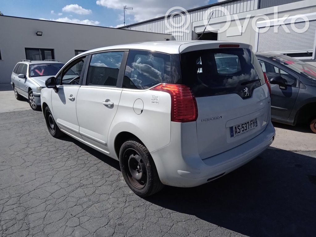 Peugeot 5008 Takajarrusatula 