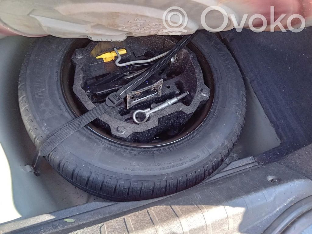 Peugeot 508 Tool set 