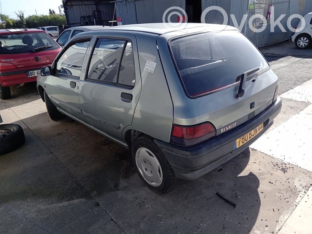 Renault Clio I Aizmugurē slēdzene 