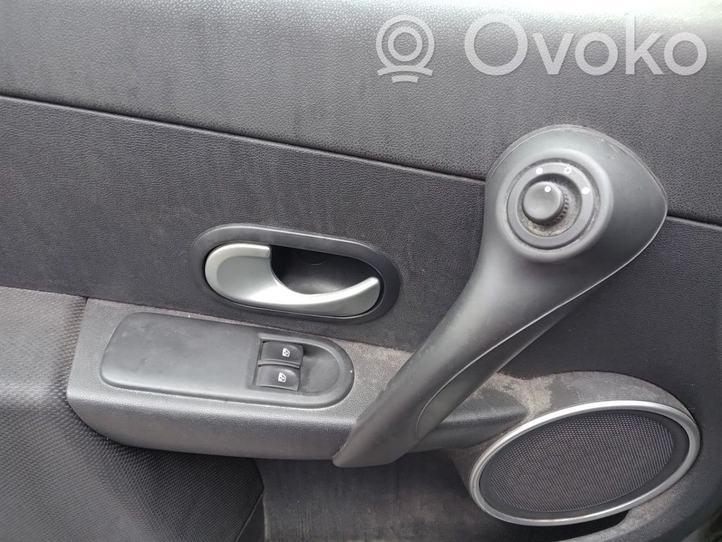 Renault Clio III Electric window control switch 
