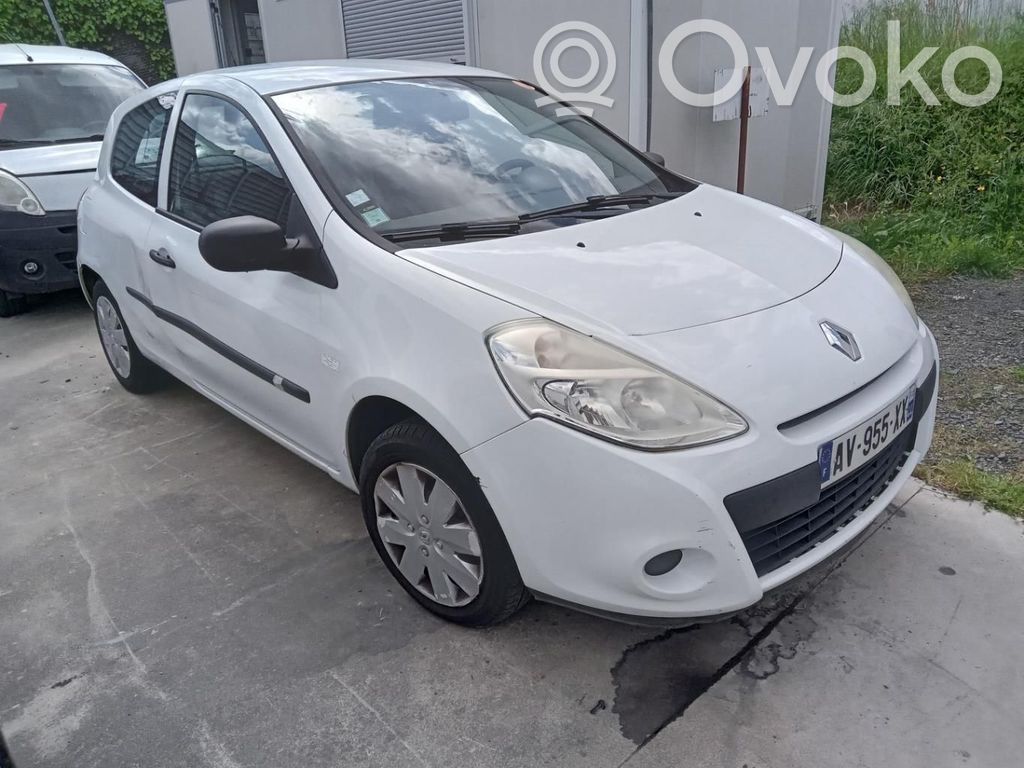 Renault Clio III Konepelti 