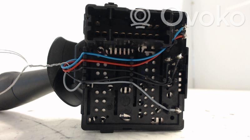 Renault Clio IV Wiper control stalk 