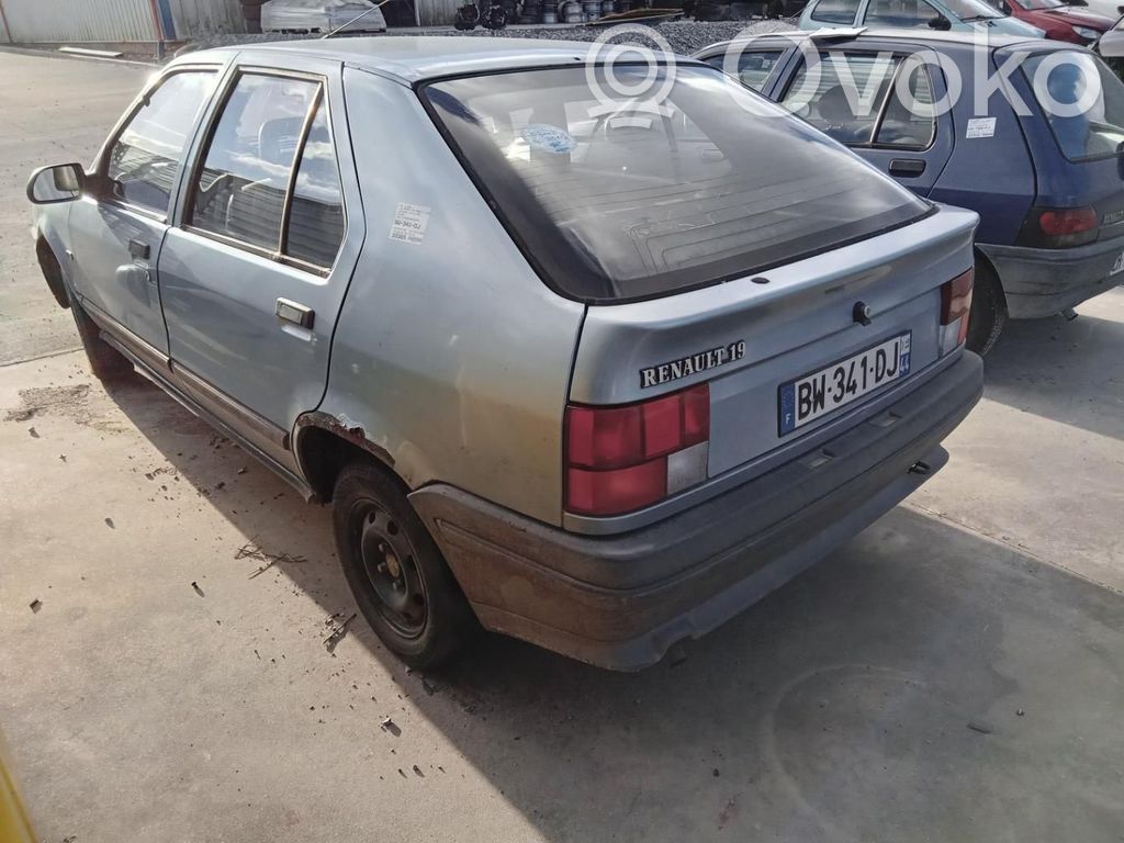 Renault 19 Galinės durys 