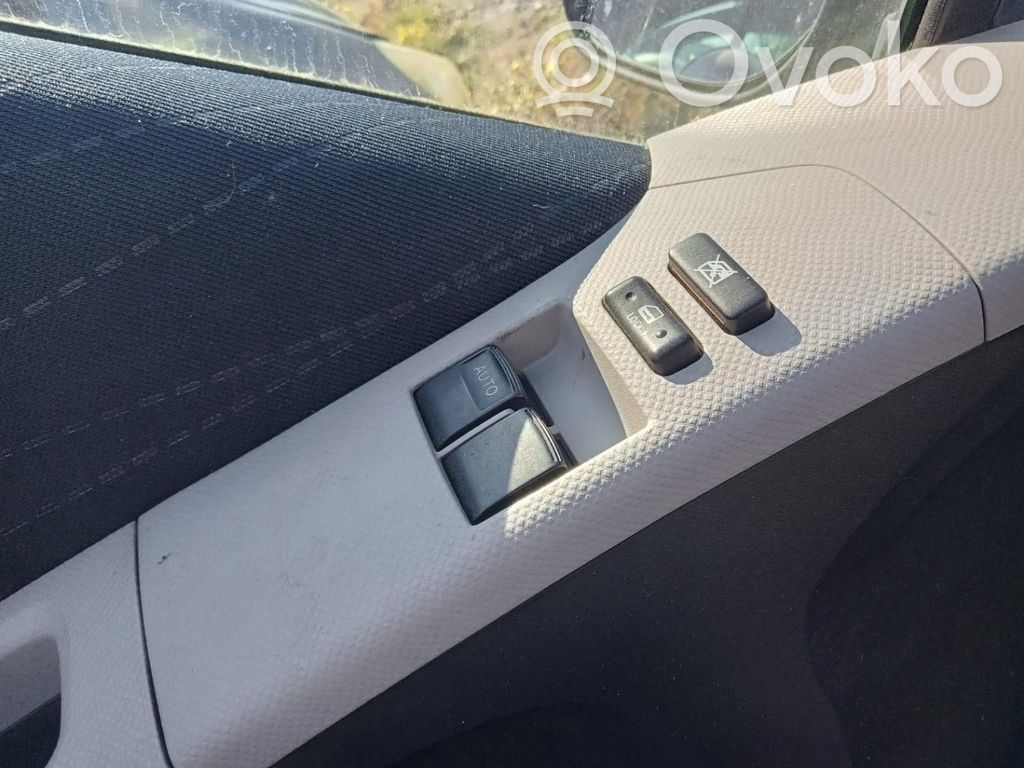 Toyota Yaris Electric window control switch 