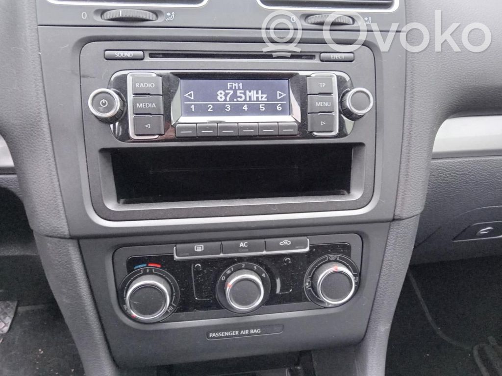 Volkswagen Golf VI Climate control unit 