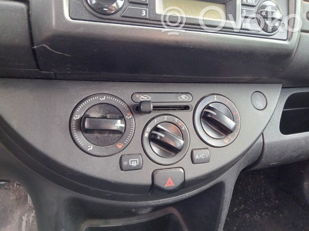 Nissan Note (E11) Climate control unit 