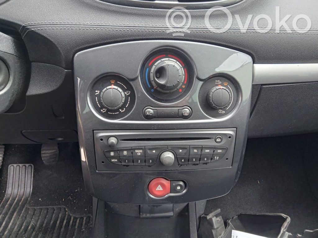 Renault Clio III Climate control unit 