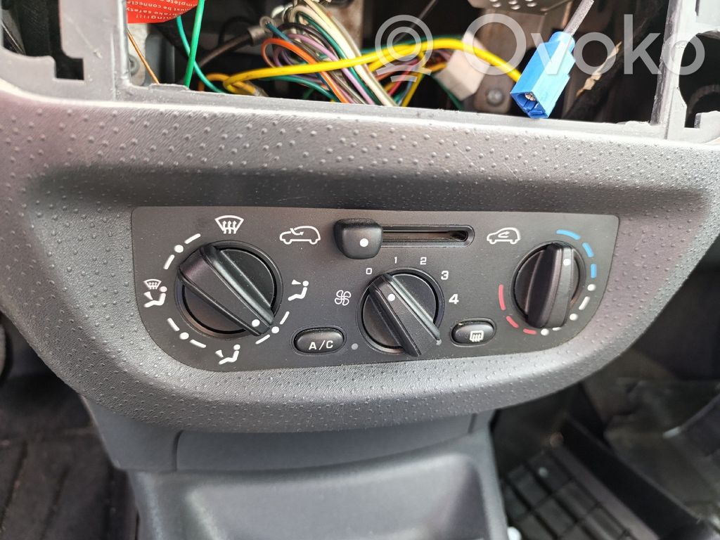 Climate control unit   00006451KR