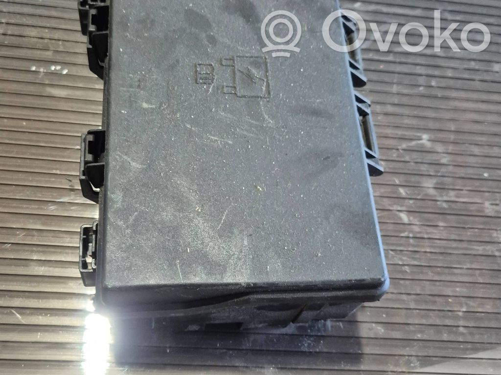 Dodge Durango III Fuse module 