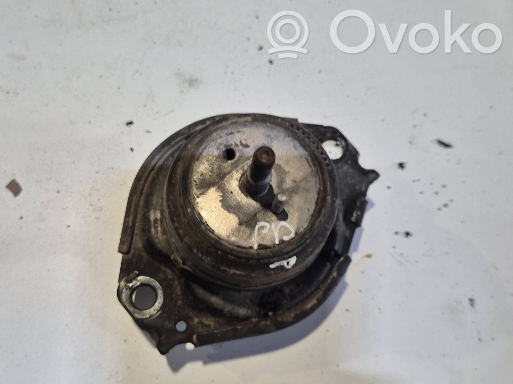 Dodge Charger Engine mount bracket 