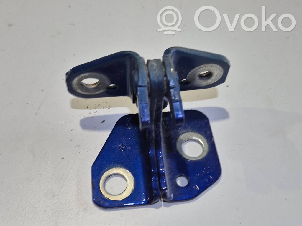 Front door upper hinge   660AC