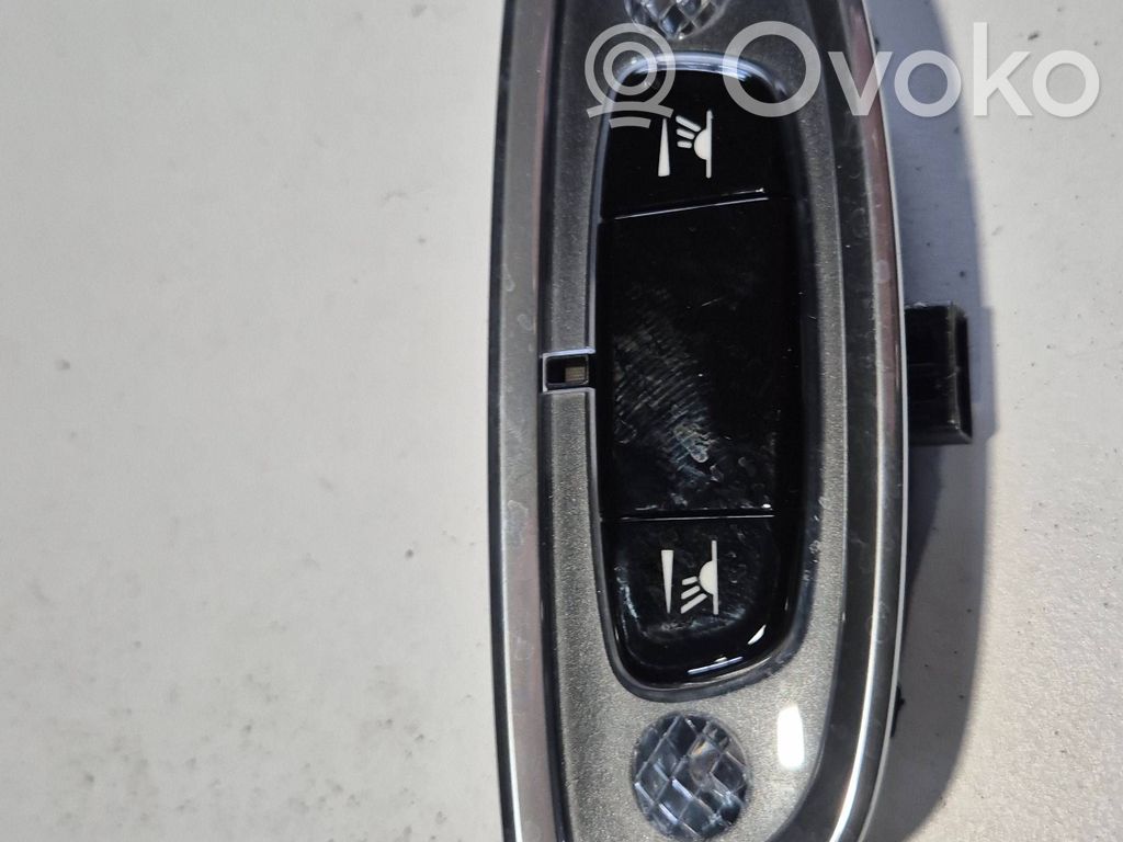 Volvo XC90 Lampă scaun spate 