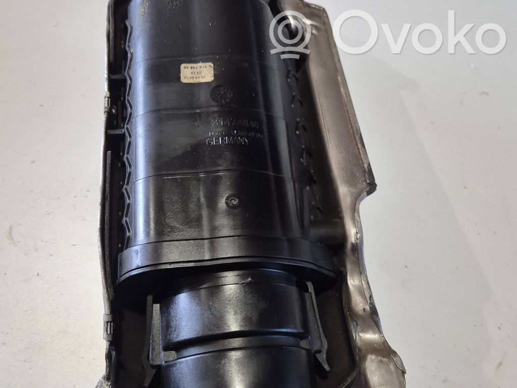 Volvo XC90 Intake resonator 
