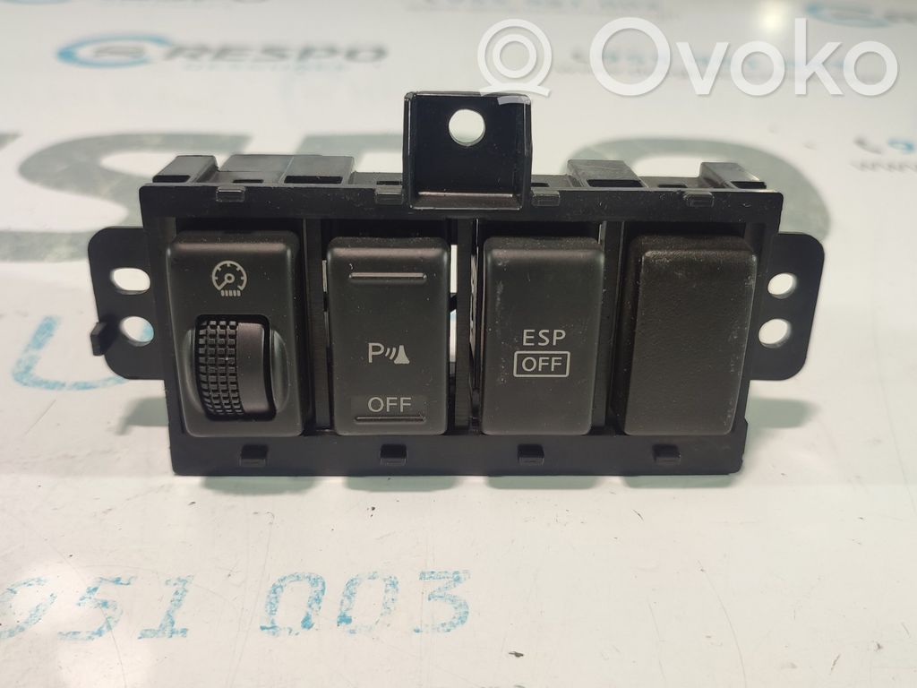 Other switches/knobs/shifts