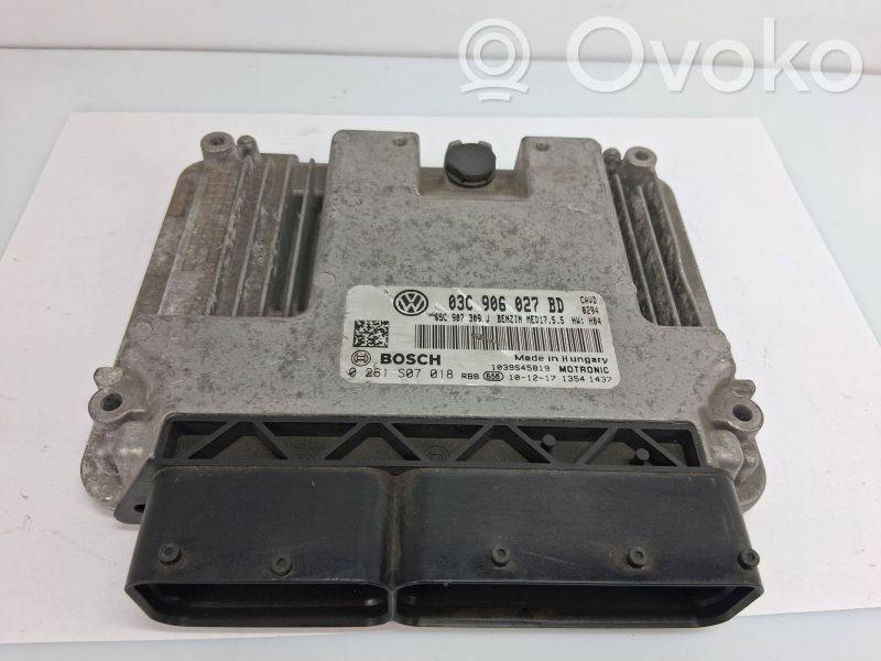 Volkswagen Golf VI Engine control unit/module 