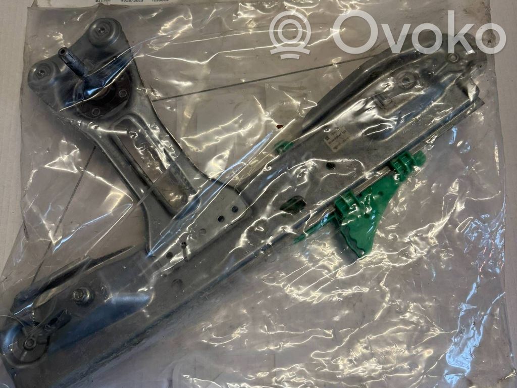 Opel Astra J Ręczny podnośnik szyby drzwi tylnych 