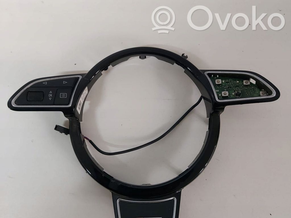 Audi A1 Boutons / interrupteurs volant 