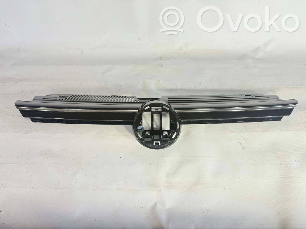 Volkswagen Golf VIII Etupuskurin ylempi jäähdytinsäleikkö 
