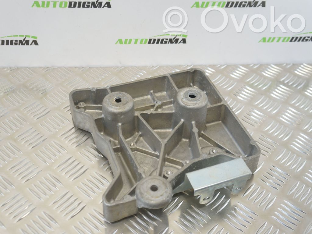 Nissan Qashqai Battery bracket 