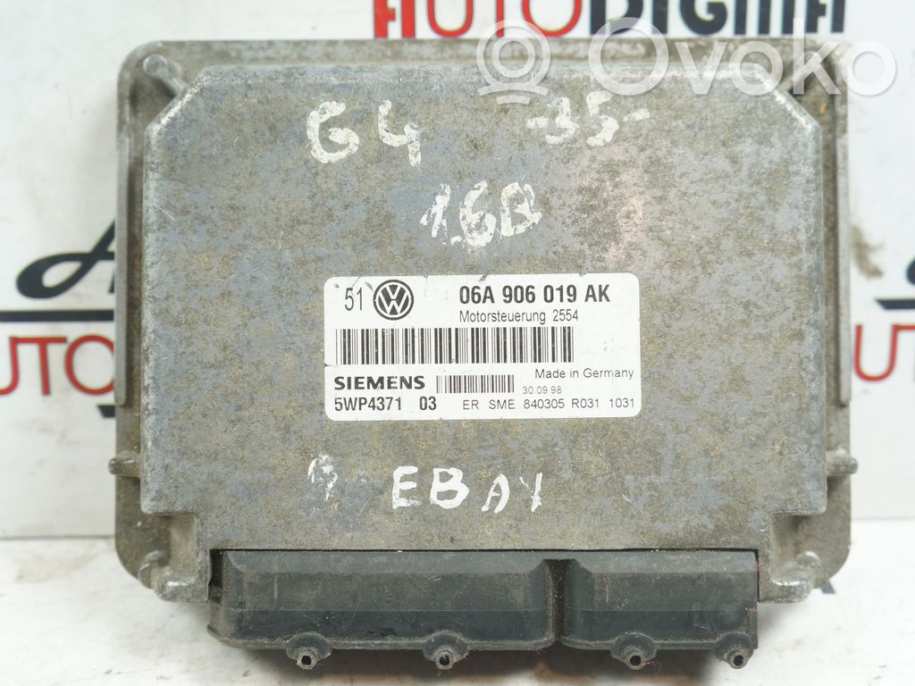 Volkswagen Golf IV Engine control unit/module 