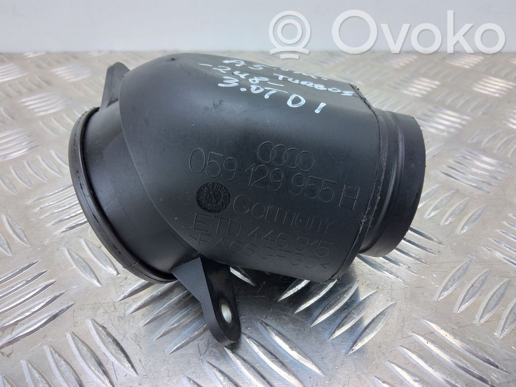 Audi A5 8T 8F Ansaugrohr Ansaugschlauch Turbolader 