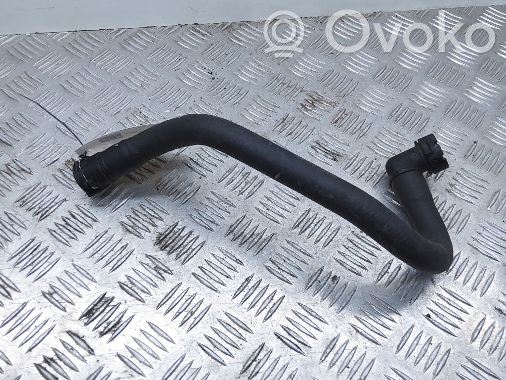 Peugeot 3008 II Coolant pipe/hose 