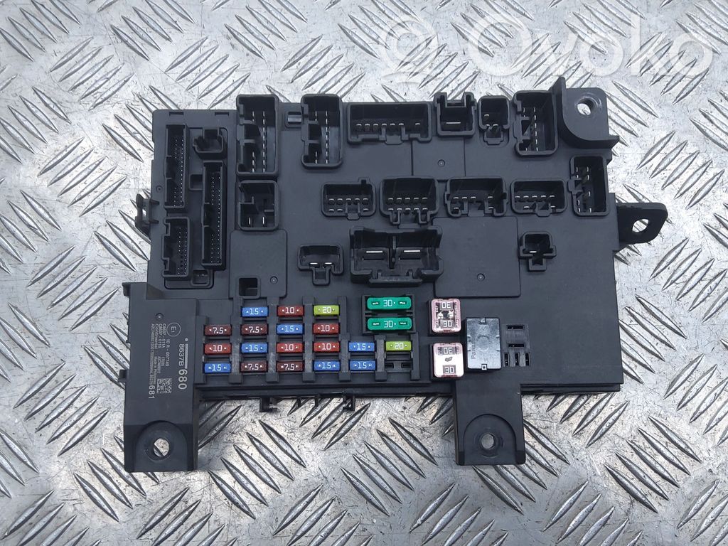 Mitsubishi Outlander Fuse module 