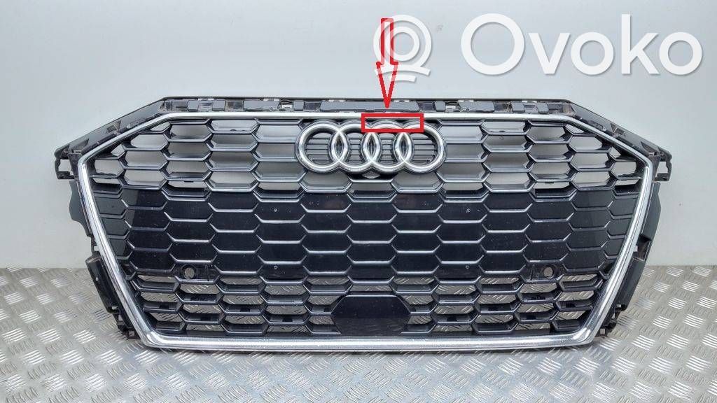 Audi A3 8Y Etupuskurin ylempi jäähdytinsäleikkö 
