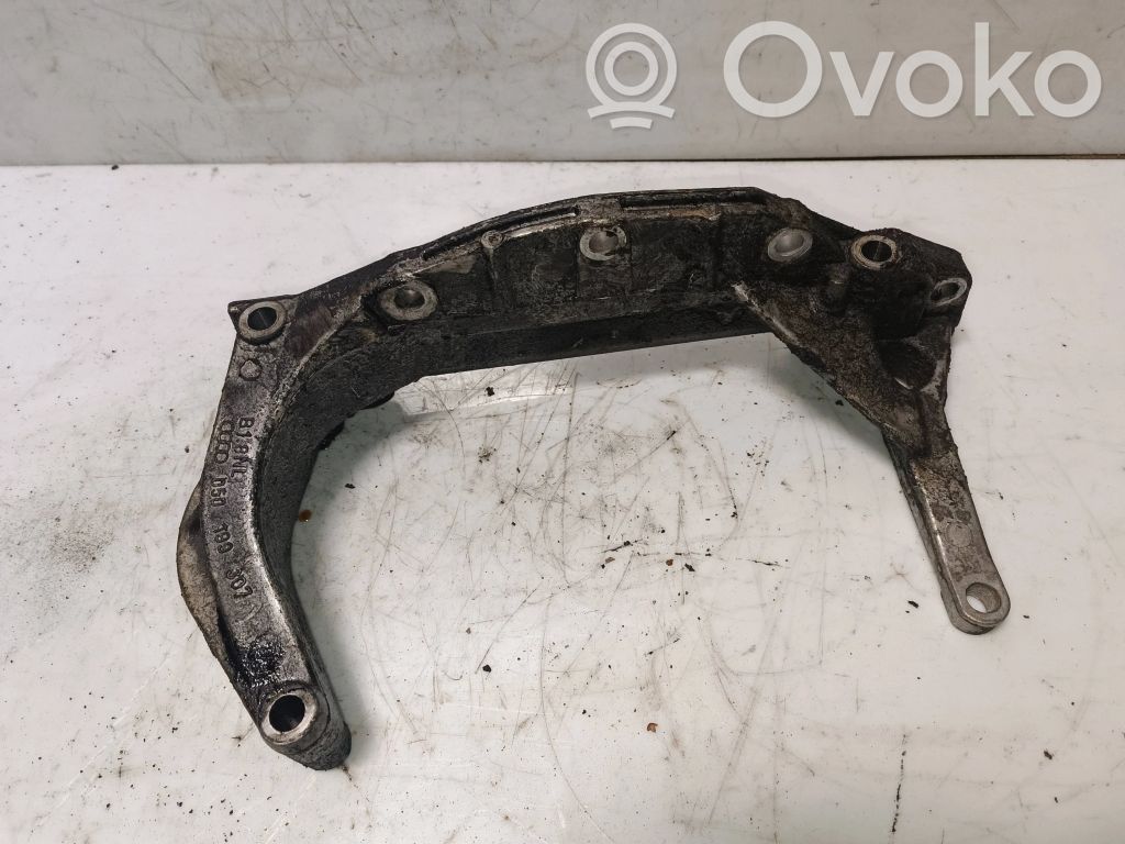 Audi A6 S6 C5 4B Supporto di montaggio del motore (usato) 