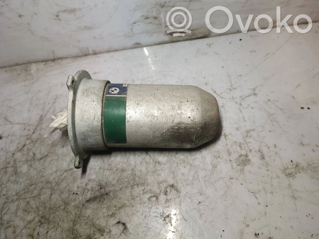 BMW 7 E38 Air conditioning (A/C) air dryer 