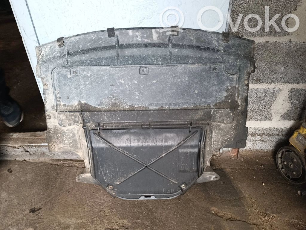 BMW 7 E38 Couvre-soubassement avant 