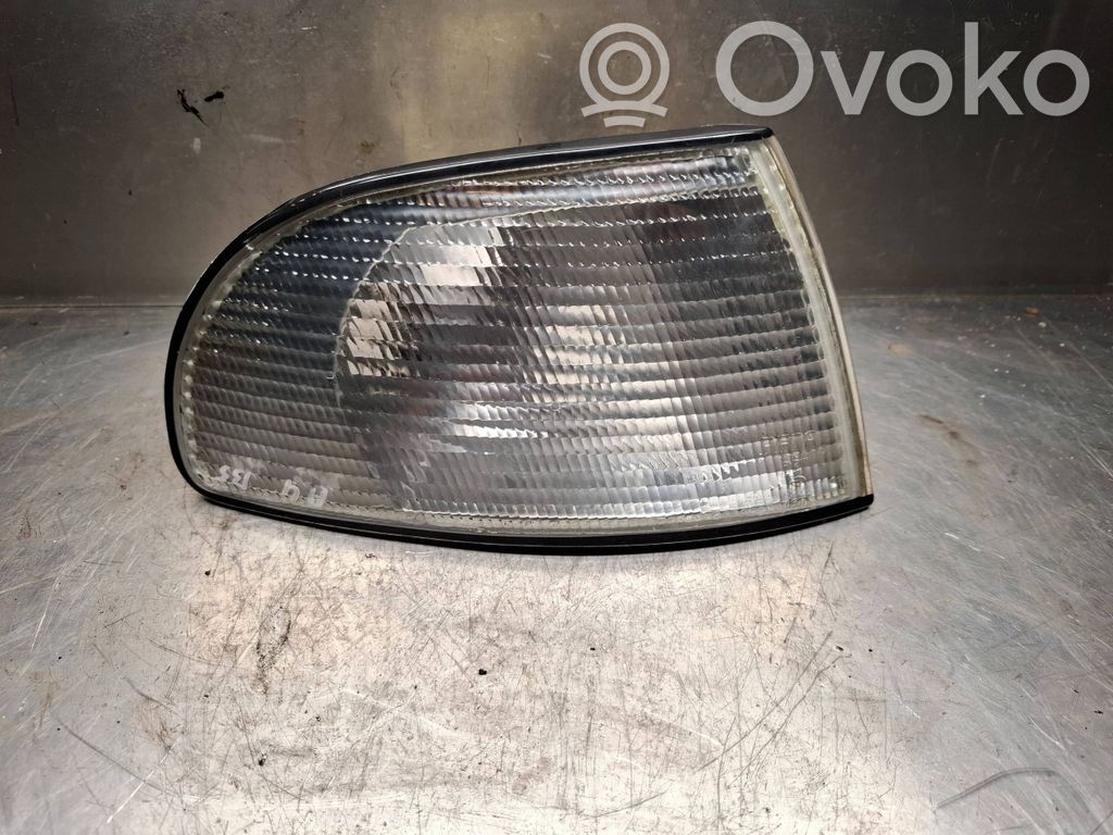 Audi A4 S4 B5 8D Frontblinker 