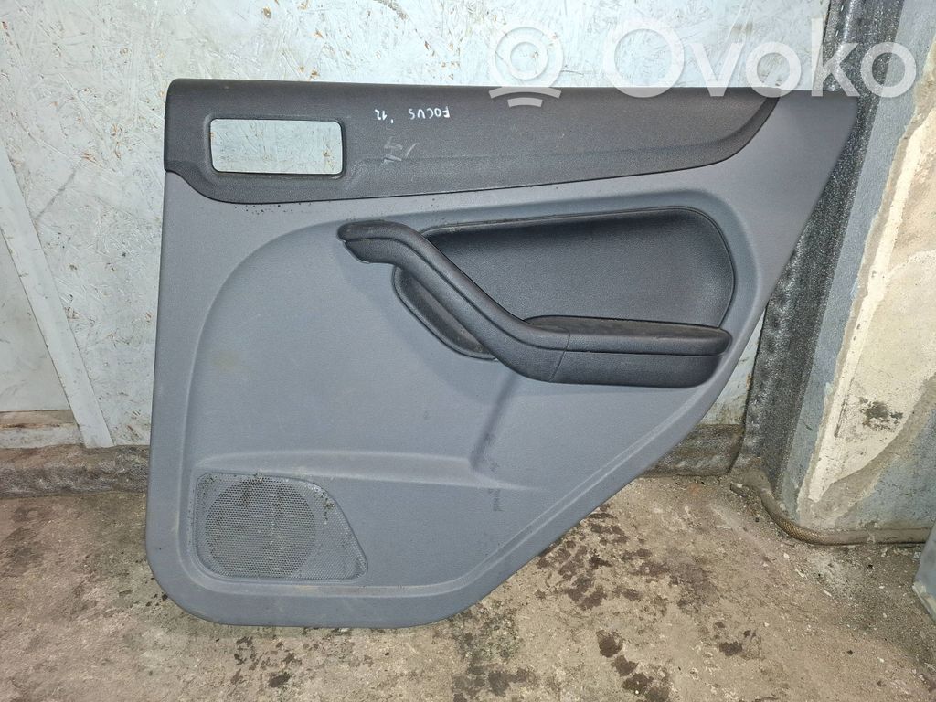 Ford Focus Apšuvums aizmugurējām durvīm 