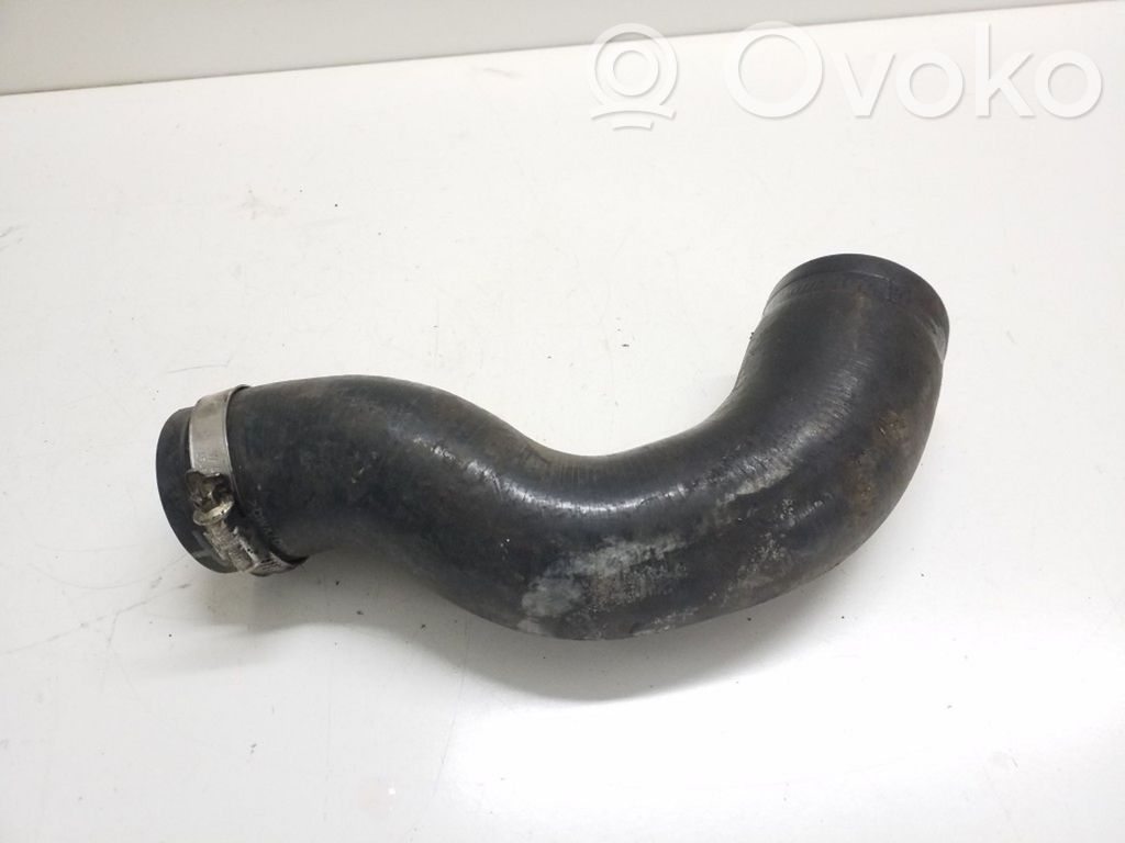 Ford Fusion II Intercooler pipe mounting bracket 