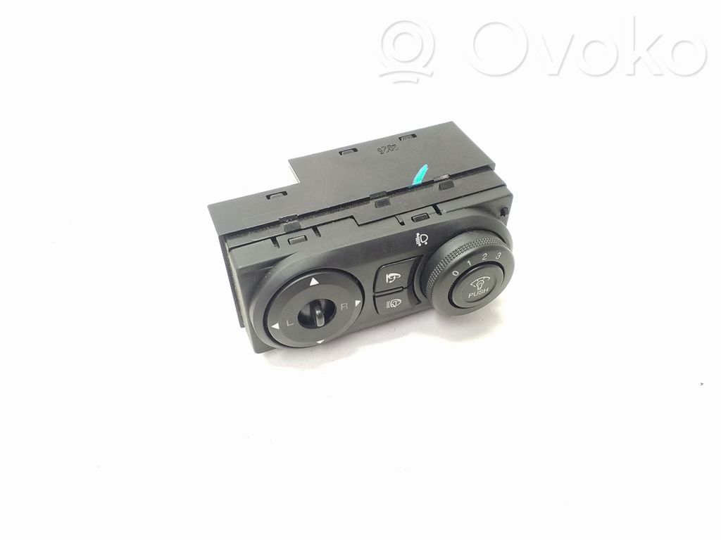 Light switch   68612D25