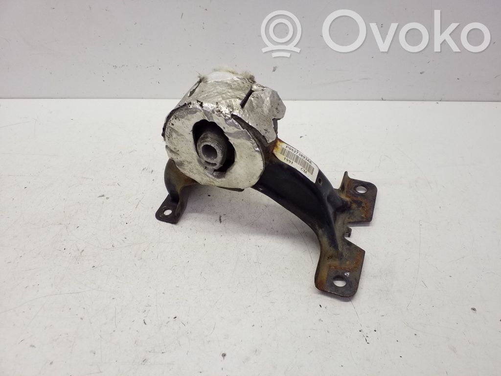 Chrysler Town & Country V Engine mount bracket 